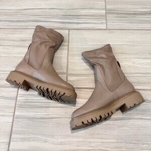 H&M‎ Chelsea Platform Pull On Chunky Lug Sole Boots in Tan Brown Winter Size 10